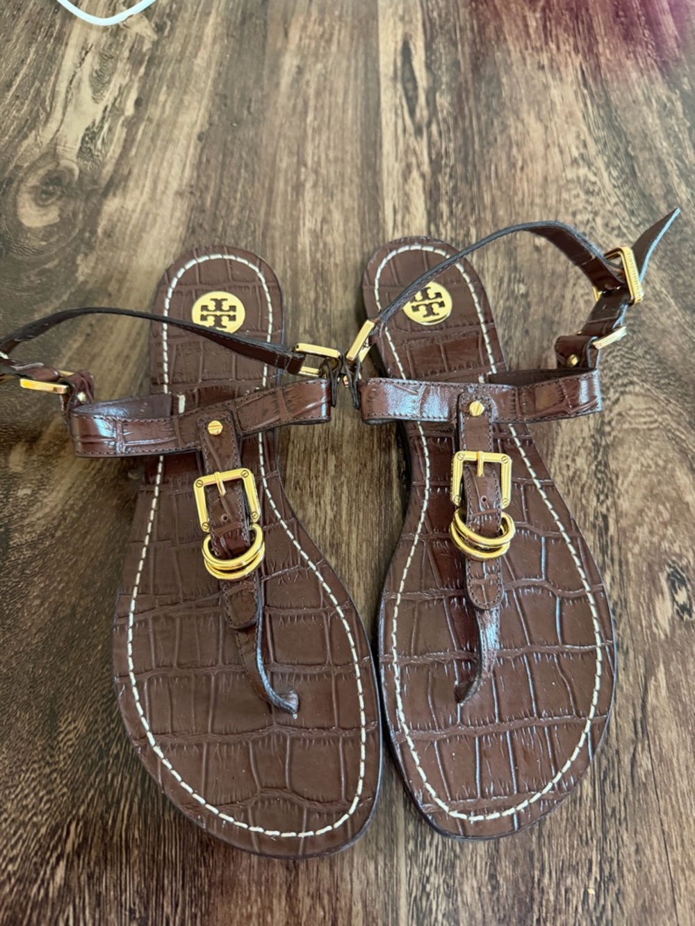 Tory Burch Brown Croc-Embossed Leather T-Strap Sandals with Gold Hardware